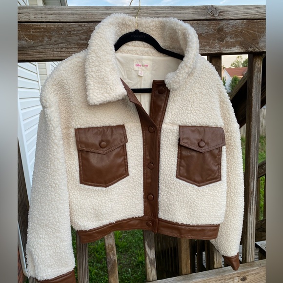 Riley& Rae short Sherpa Jacket soft ecru size small faux leather, off white - Picture 2 of 7